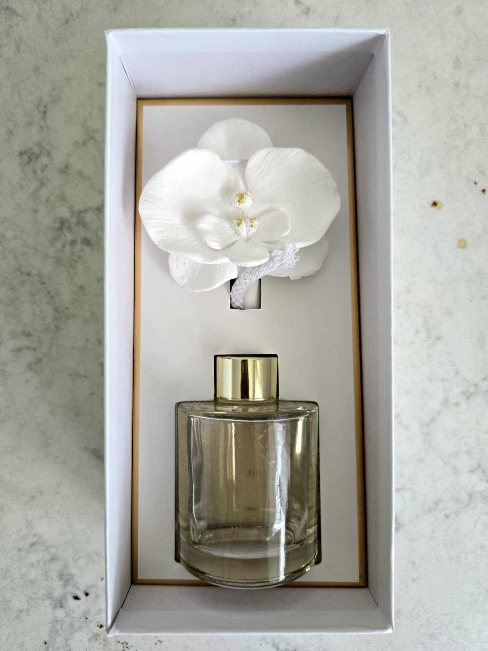 NIB White Orchid Ceramic Flower Fragrance Diffuser Set 4oz - Picture 5 of 6